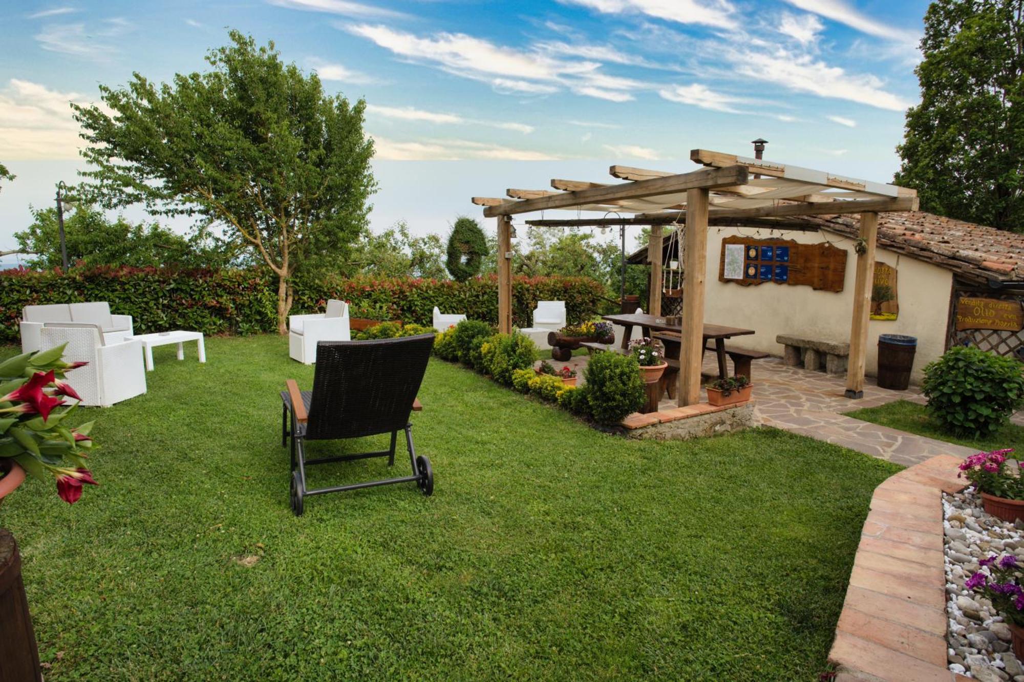 Agriturismo Biagiotti 아바디아산살바토레 외부 사진